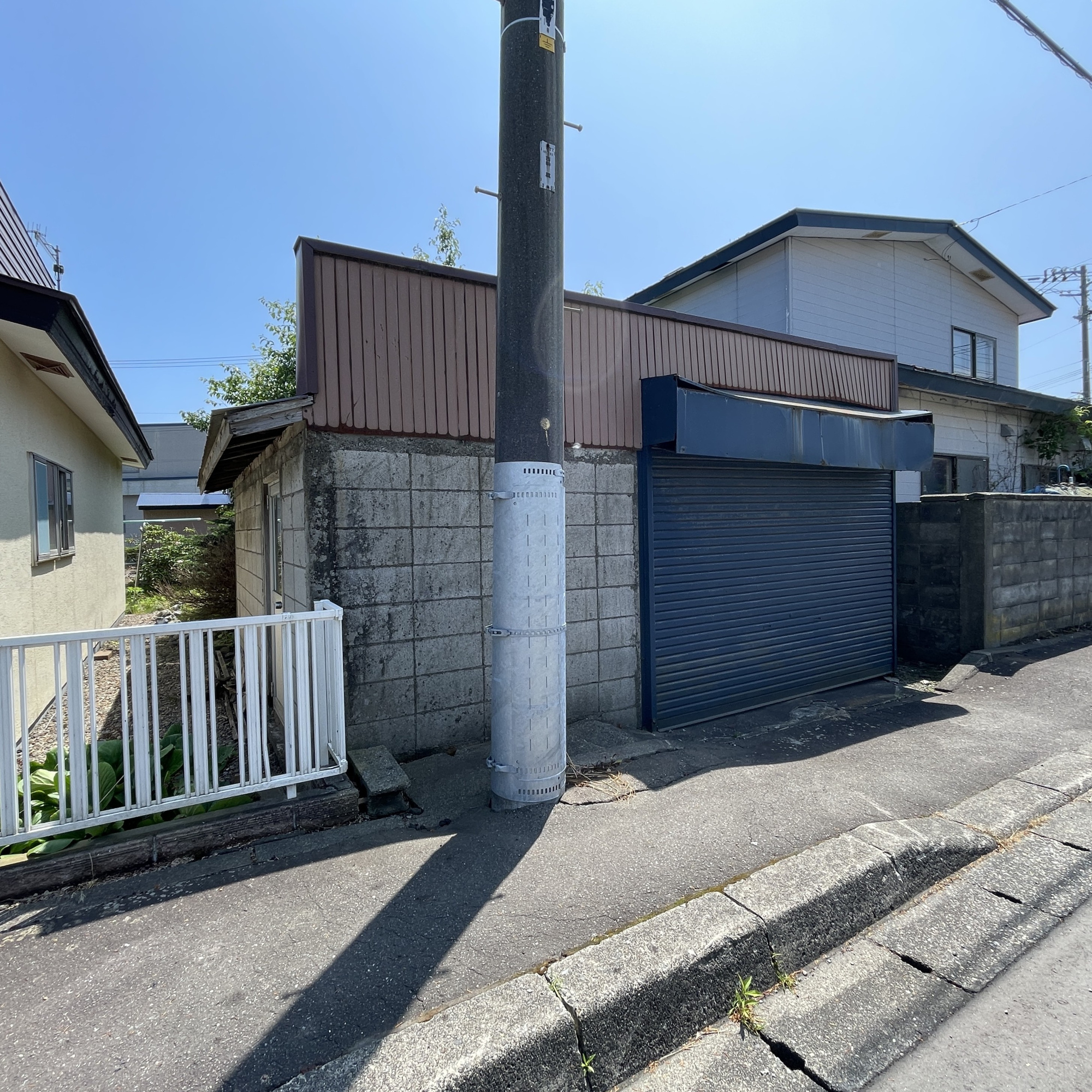登別市富士町5丁目25-4　中古住宅の駐車場