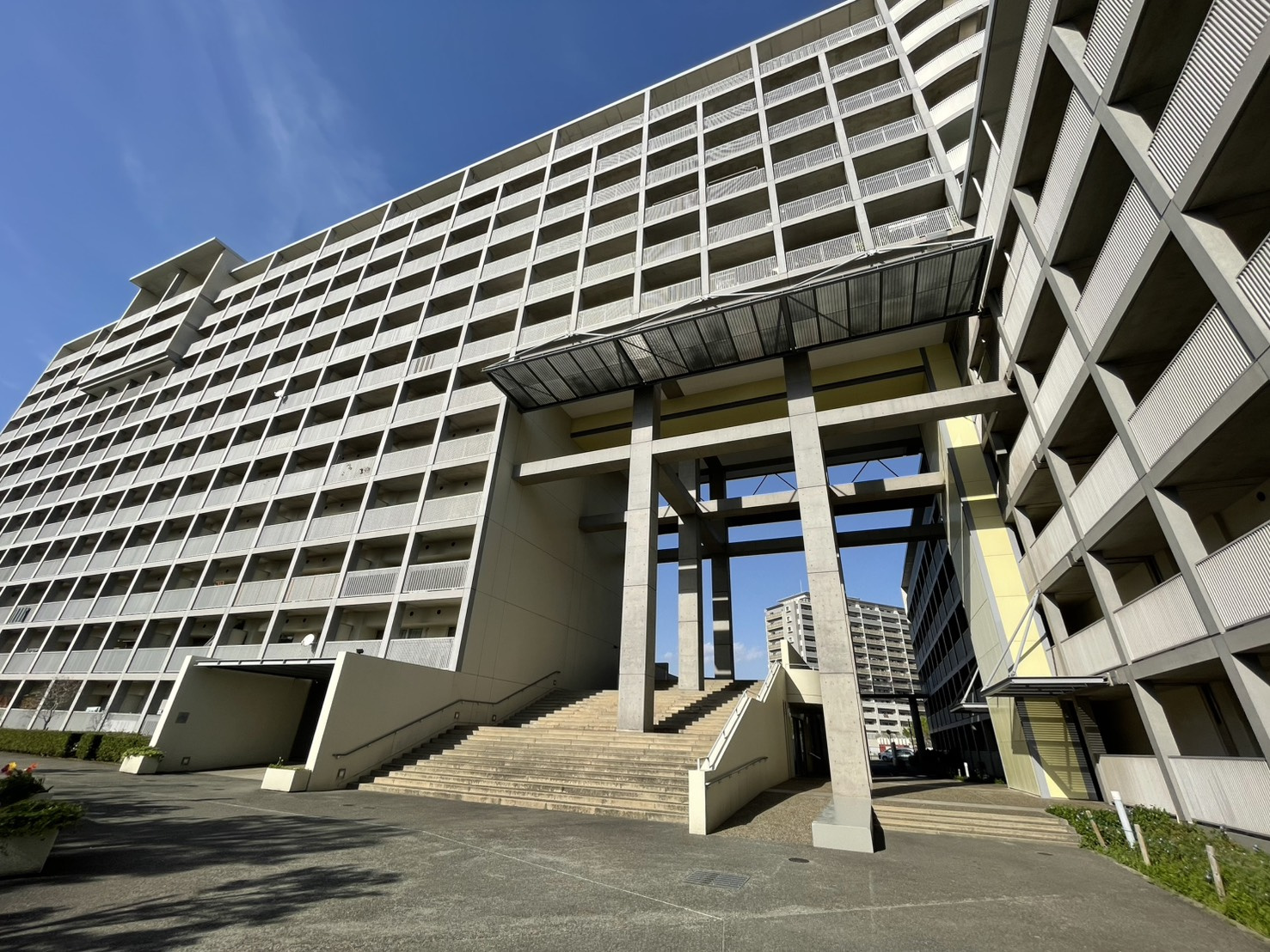 マリナージュ芦屋の外観