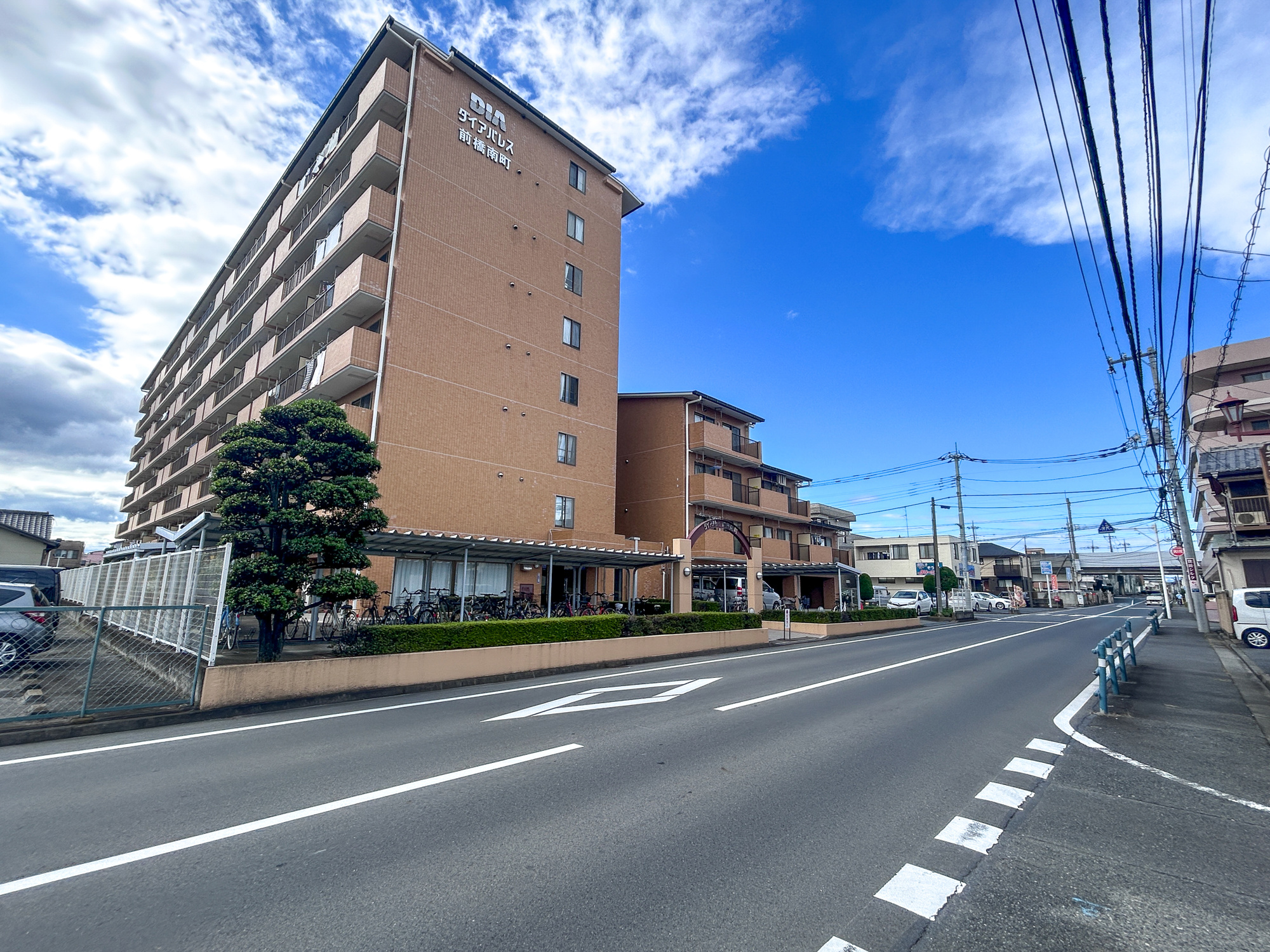 ダイアパレス前橋　中古マンションの周辺|低層の一戸建てを中心とした街並みが整然と続き、周辺は高い建物が建っていないので、採光や開放性に恵まれ、空が広く緑の多い閑静な趣を感じる環境です。

