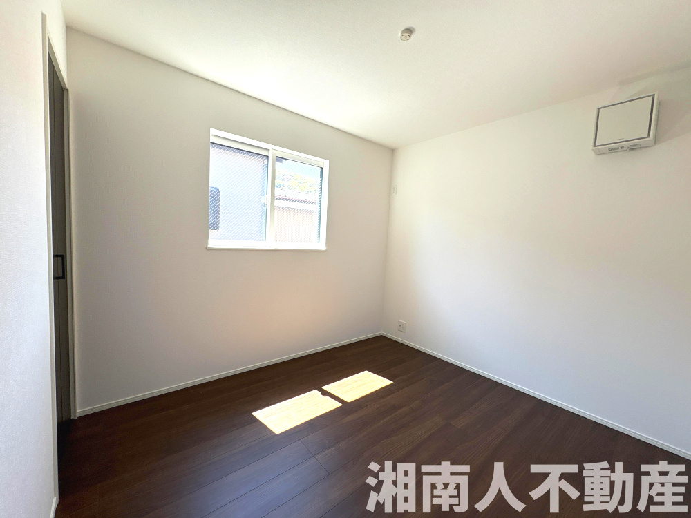 平塚市山下1丁目　新築戸建　全2棟の洋室|スタンダードな洋室です