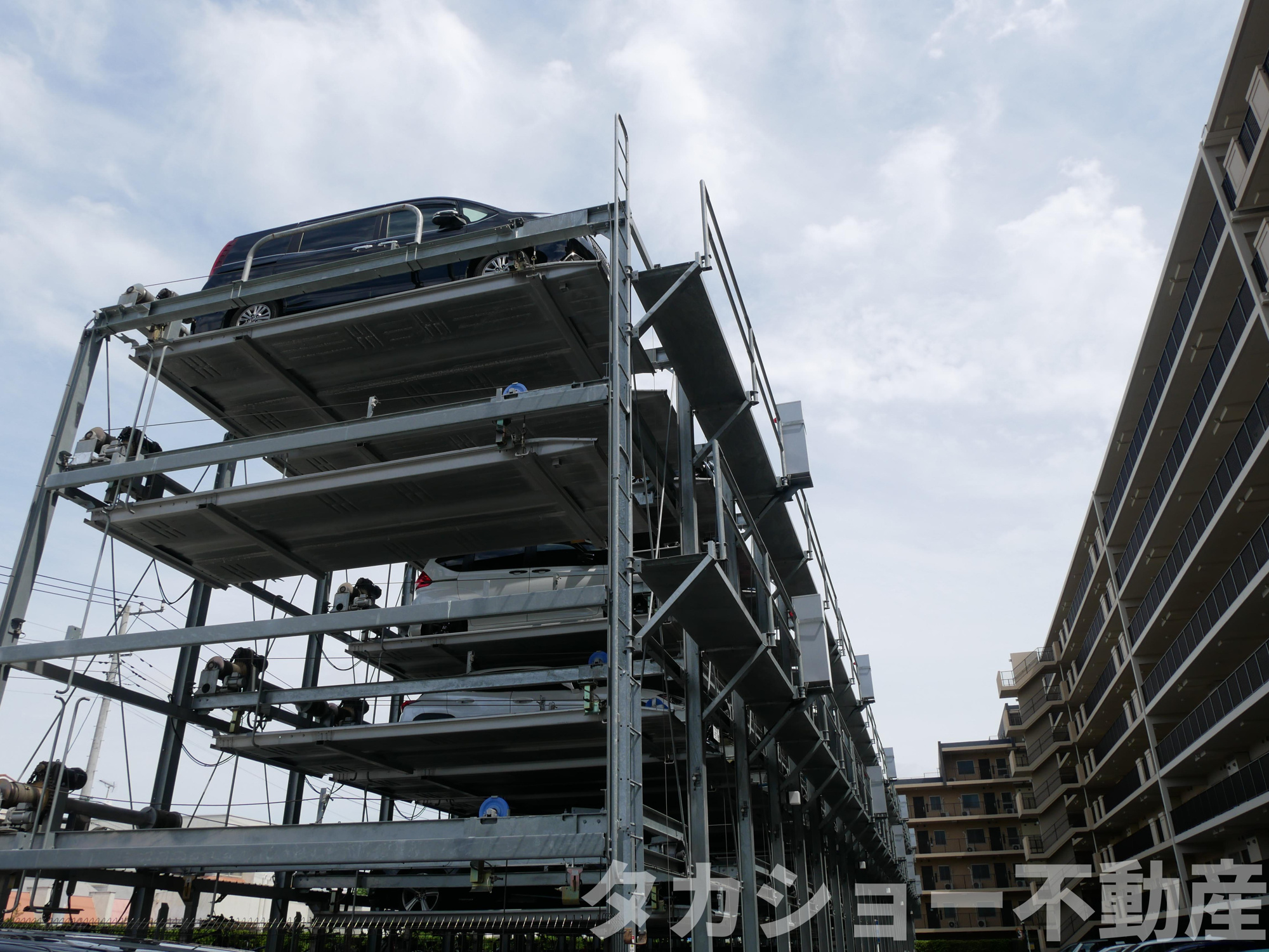 ヴェレーナシティ稲毛海岸の駐車場|カースペースがあります
