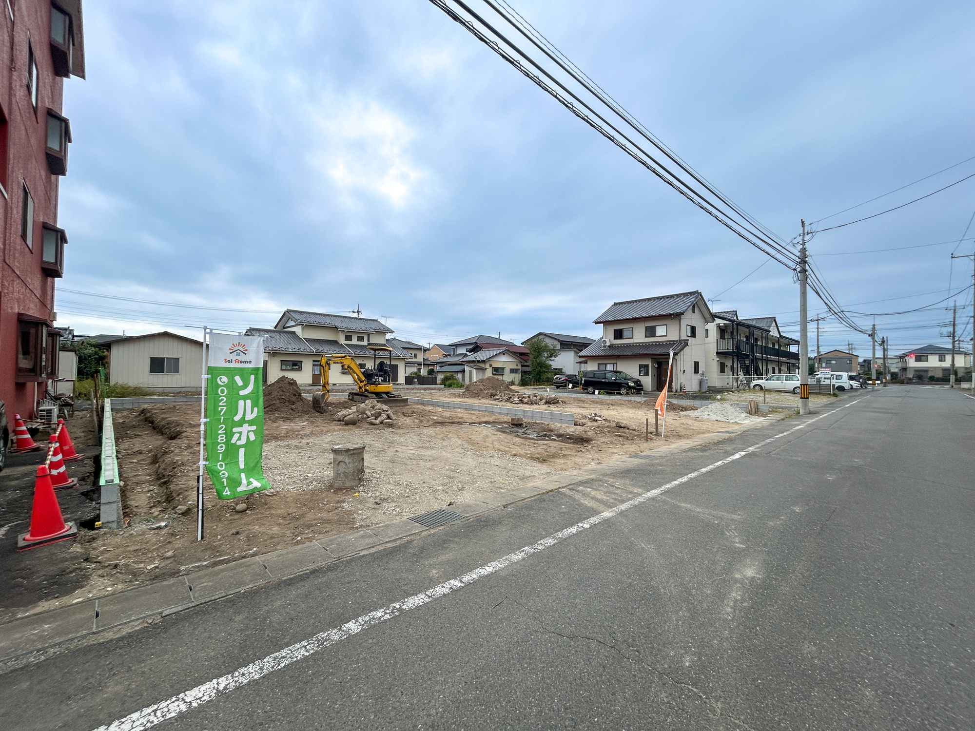 前橋市前箱田町　新築住宅全2棟の前面道路含む現地写真|閑静な住宅地で子育て家族にピッタリ。毎日のお散歩も快適な緑に恵まれたエリアで、自然に包まれた穏やかな暮らしを実現するための、ゆとりある住環境が整っています。

