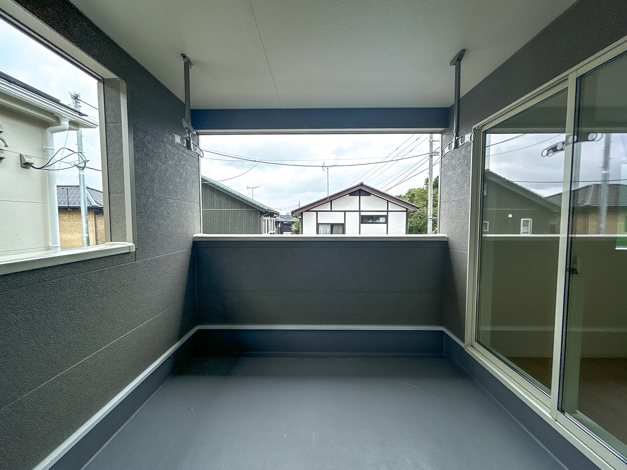 前橋市川原町第4　新築住宅全3棟のバルコニー|インナーバルコニーなので急な雨でも安心♪広々としたバルコニーで日々の洗濯物はもちろん、布団などの大物もたくさん干していただけます♪