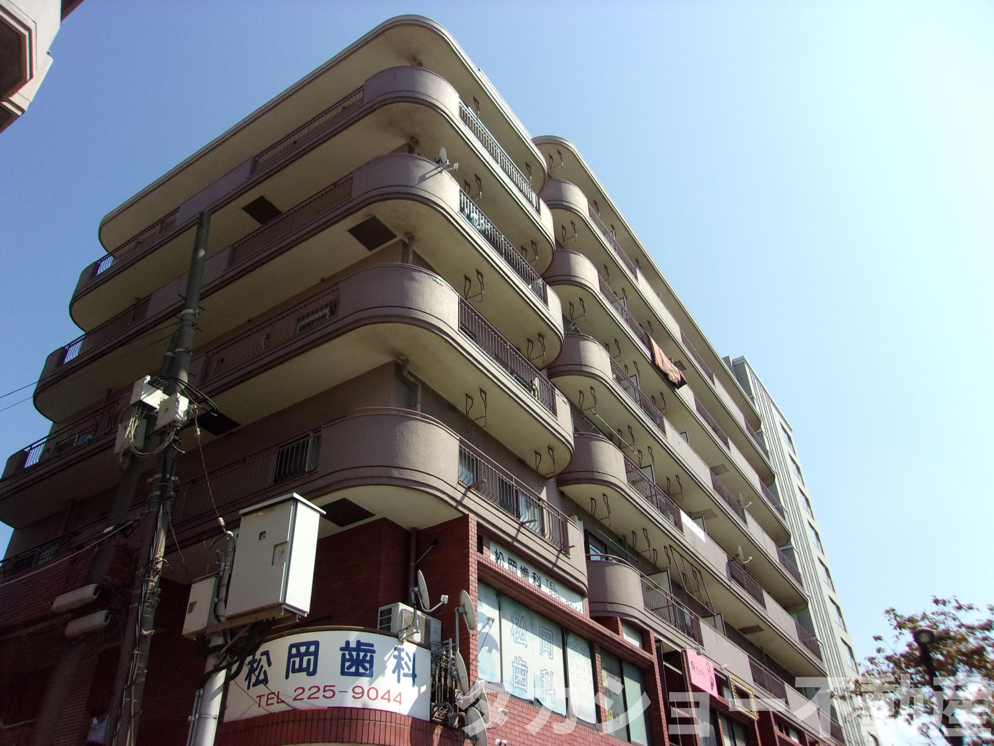 エスカイア本千葉プラザ第一の外観|外観は落ち着いています