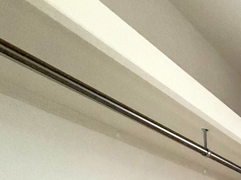 【館林市上三林町全1区画　主寝室収納(同形状・同仕様写真)】　
主寝室にはクローゼットが二つあります。季節ごとやご夫婦で分けて収納できます。見開きで隅まで見やすく使いやすくなっています。