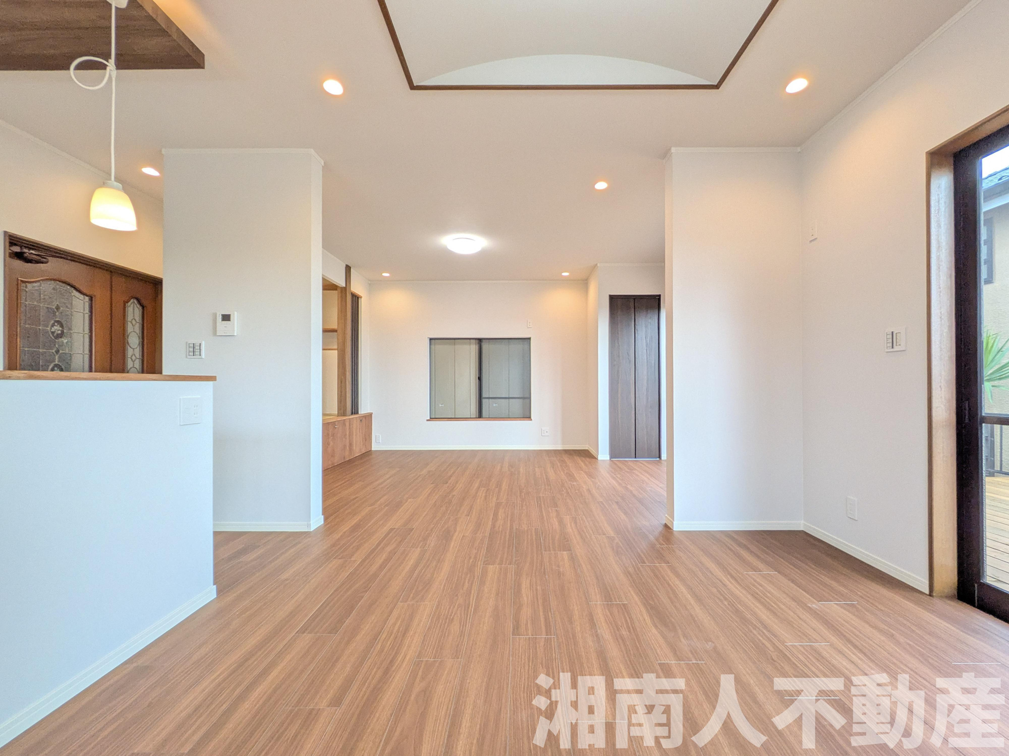 藤沢市並木台１丁目１１－１４戸建の居間・リビング|使いやすい居間です