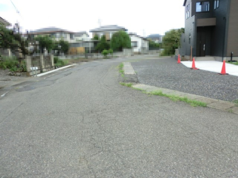 西側10.5ｍ公道。