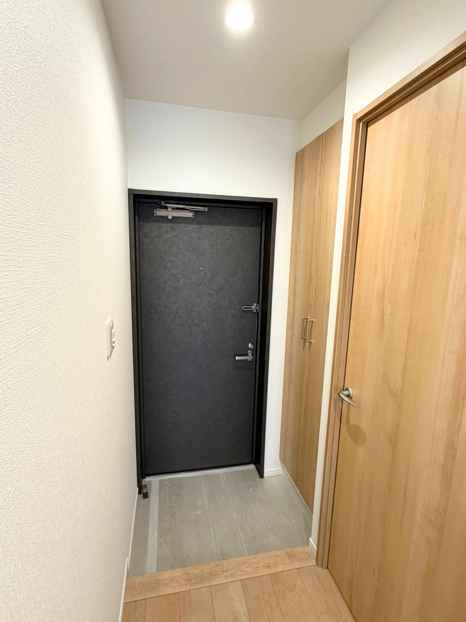 グリーンキャピタル岩切の玄関|収納力の高いシューズボックスで玄関すっきり！