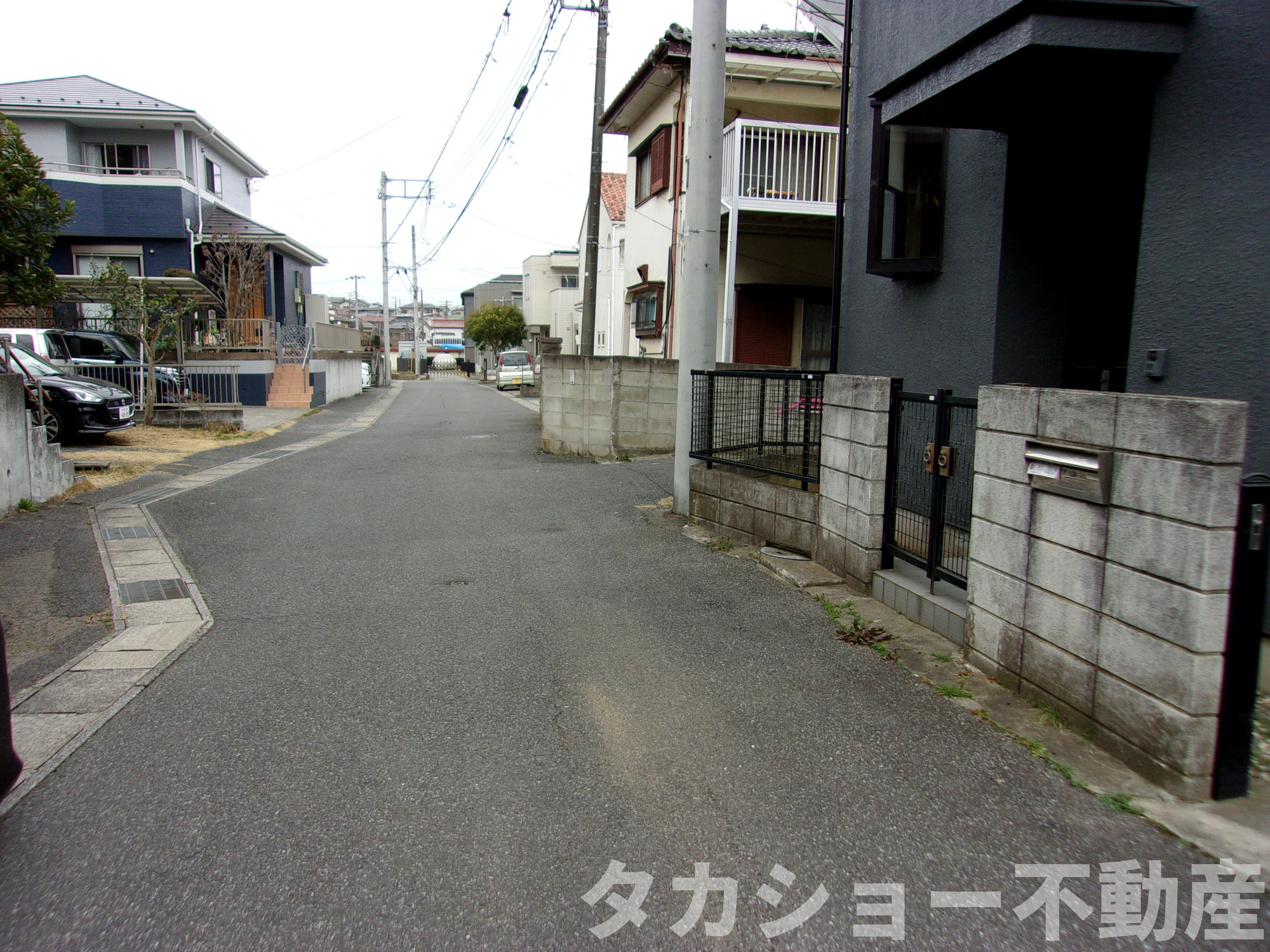 市原市門前2丁目　中古戸建の前面道路含む現地写真|前面道路含む現地写真です