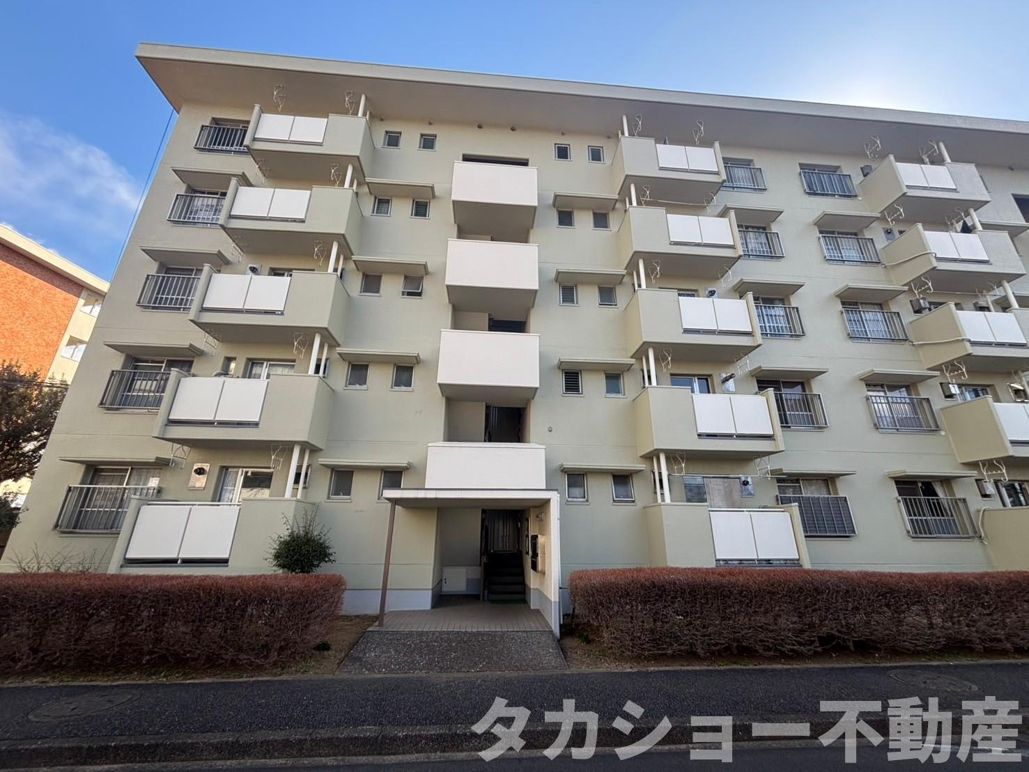 みつわ台団地3丁目　20号棟の外観