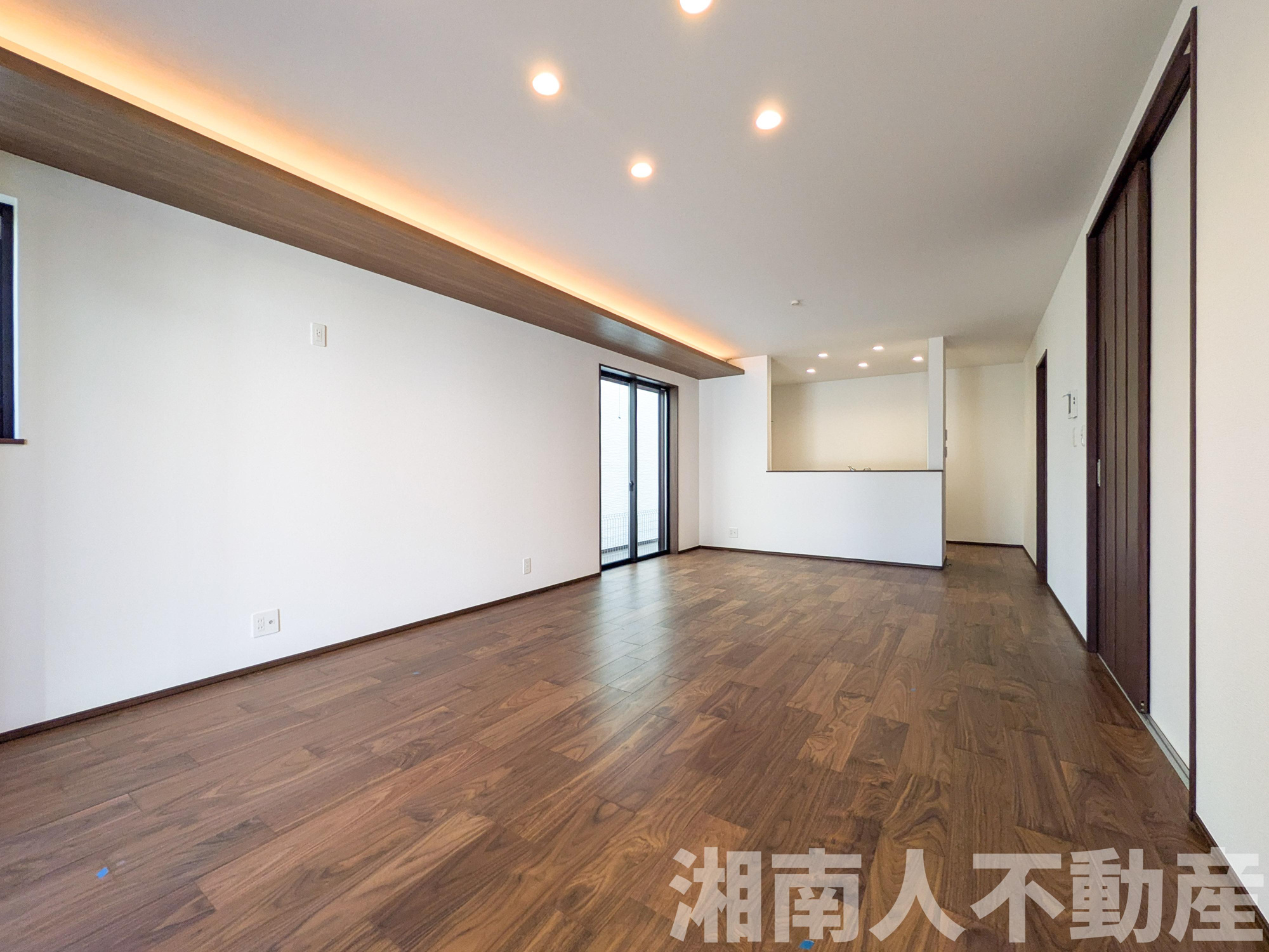 藤沢市辻堂元町２丁目新築戸建て　A号棟の居間・リビング