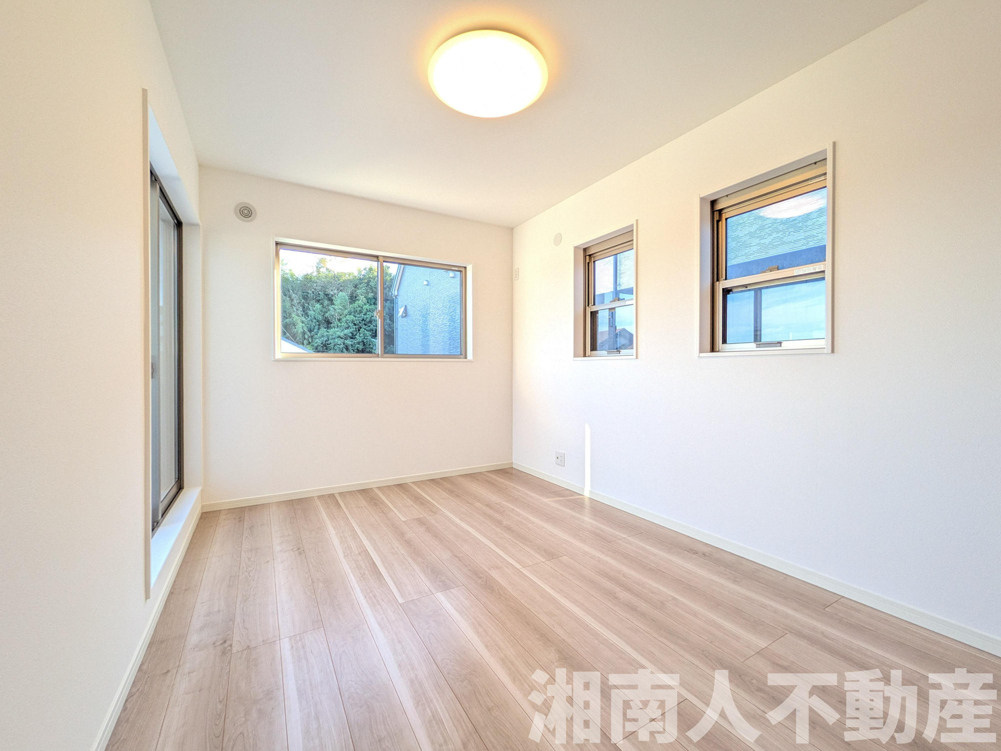 藤沢市白旗4丁目　リフォーム戸建の洋室|個人の部屋や寝室として使える洋室です