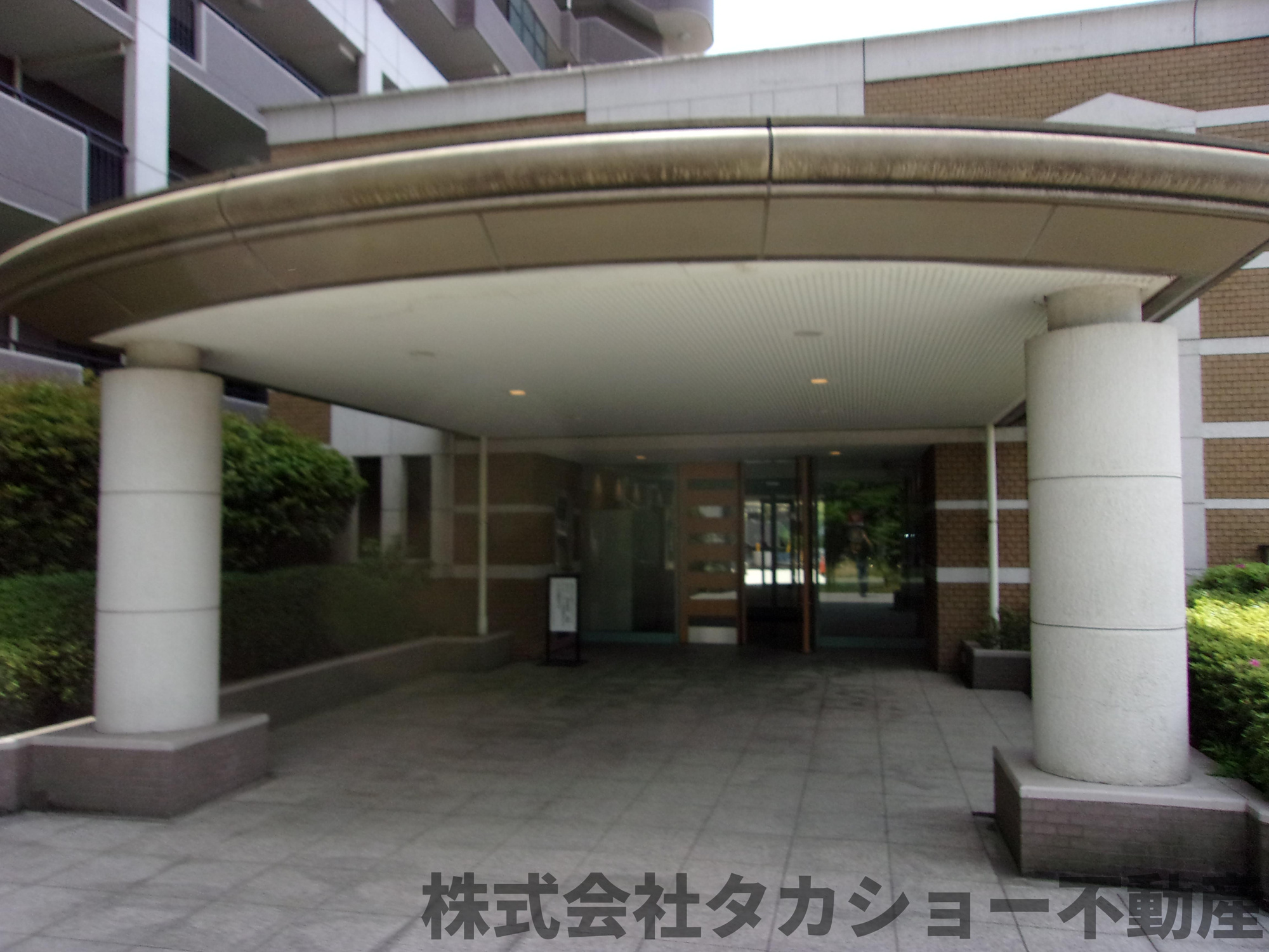 エクセル西千葉のエントランス