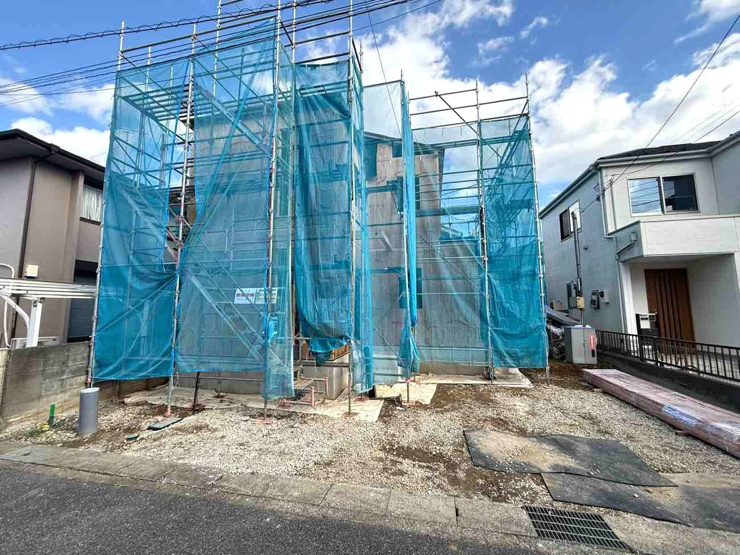 【前面道路含む現地写真】春日部市栄町１丁目　新築一戸建て