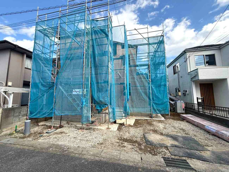 【前面道路含む現地写真】春日部市栄町１丁目　新築一戸建て
