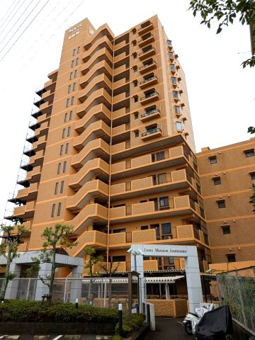 ライオンズマンション泉佐野の外観|おしゃれな外観です