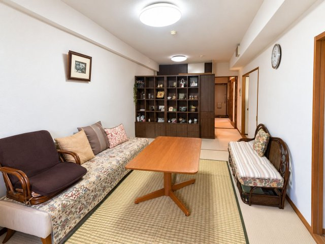 ライオンズマンション泉佐野のキッチン|居住中のお部屋のため、一部画像を加工しております。