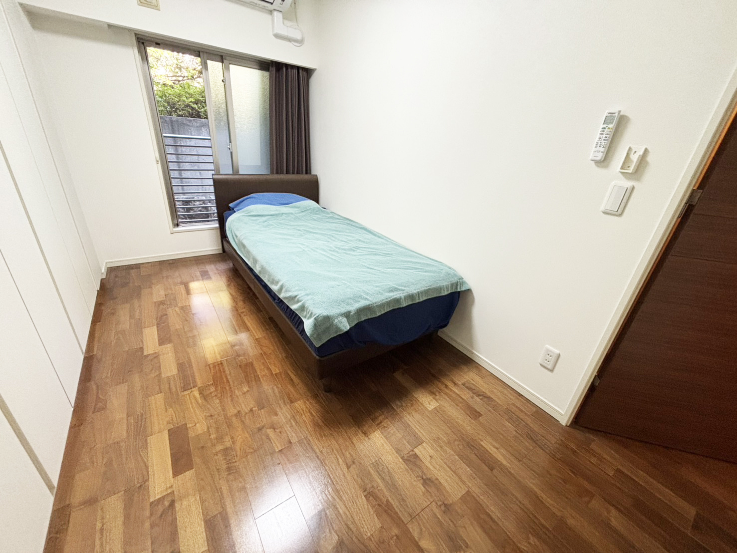 ロジュマン住吉山手の洋室