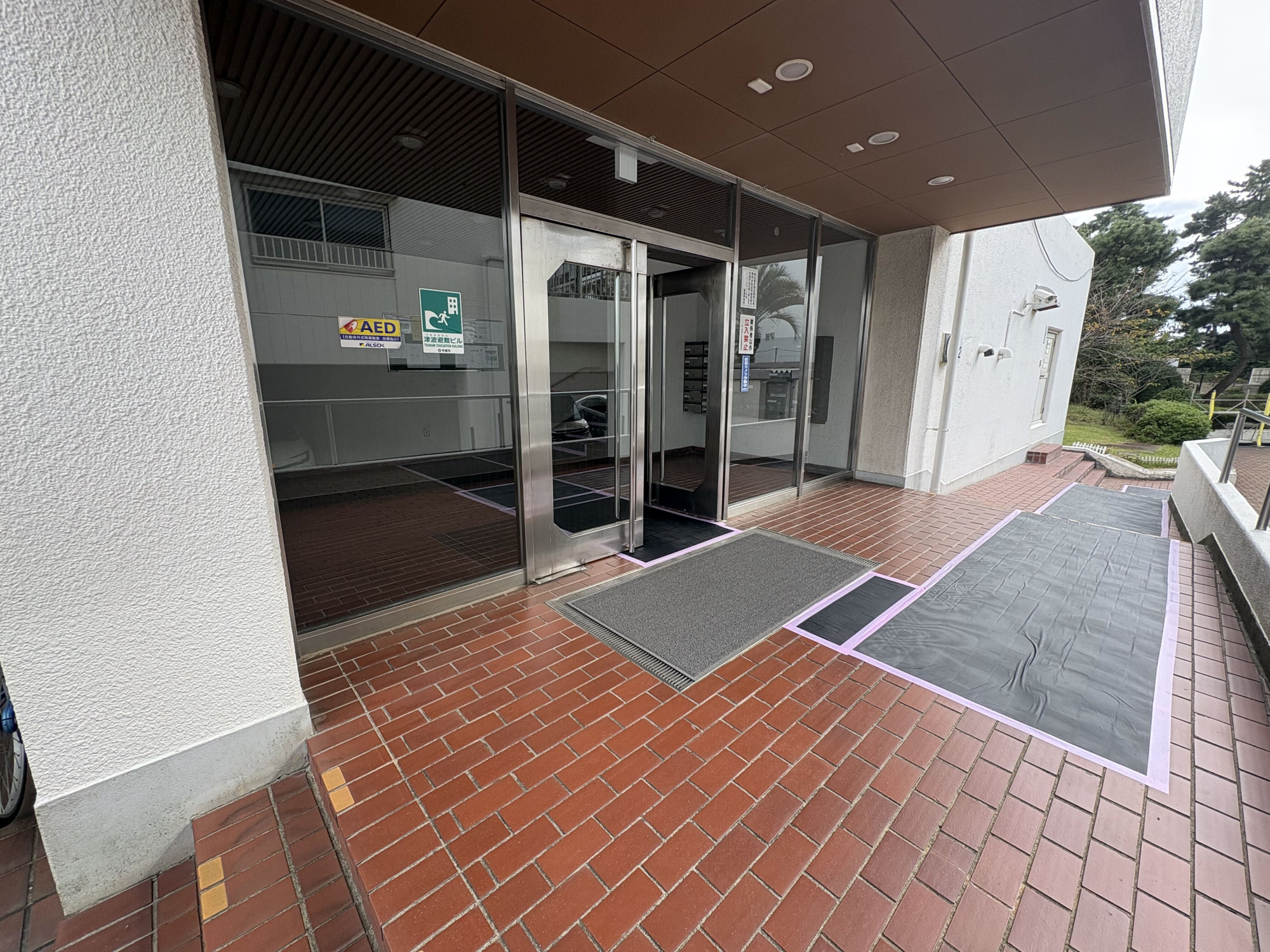 パークサイド平塚2号棟のエントランス|落ち着いたエントランスです