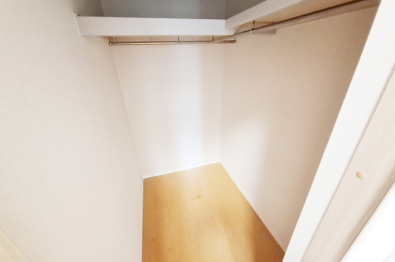 堺市南区和田の収納|洋室3：ウォークインクローゼット