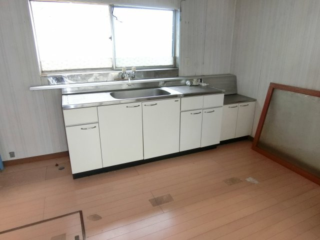 登別市栄町3丁目13-26　中古住宅のキッチン