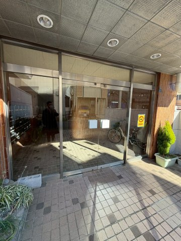 ブルーハイツ柏のエントランス