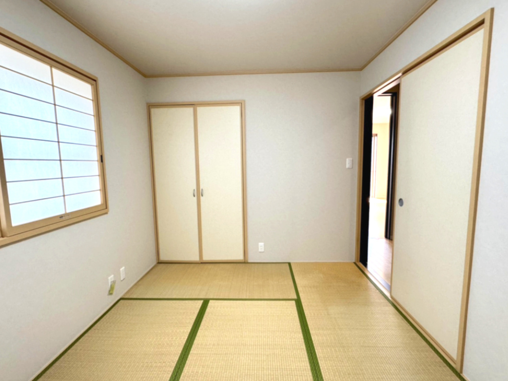 森北町７丁目 戸建の和室|独立配置の和室は客間など多目的に利用可能