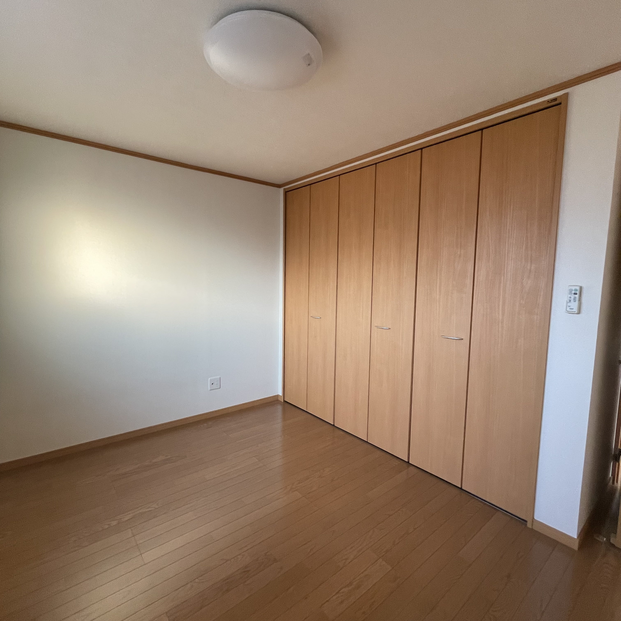 登別市新生町2丁目23-11　店舗付住宅の洋室
