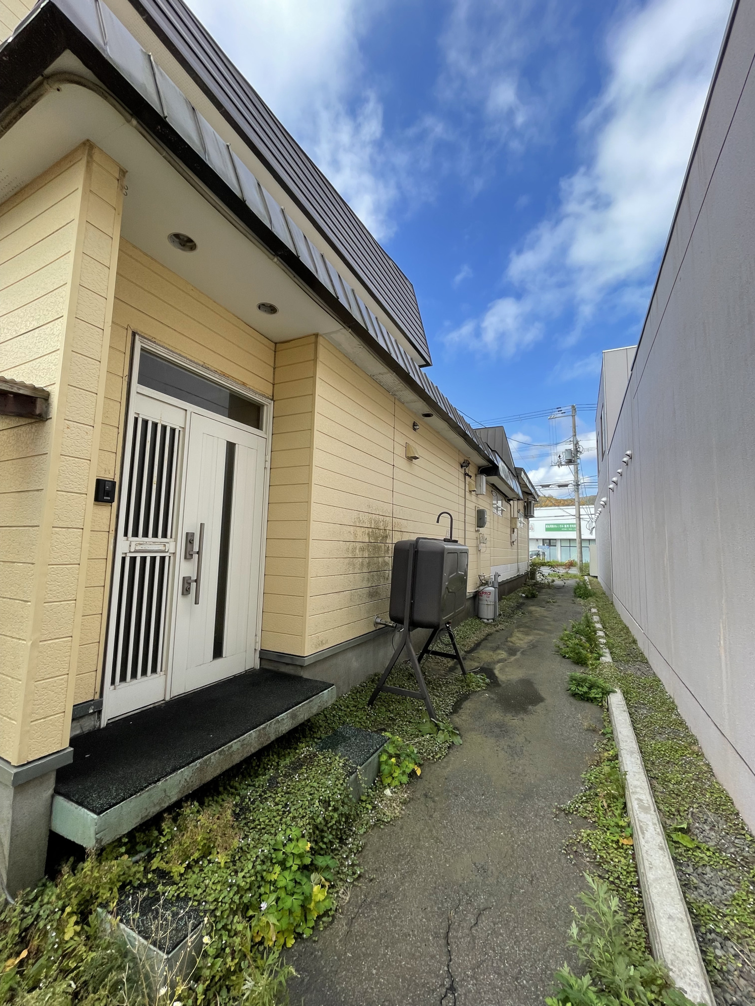 登別市新生町2丁目23-11　店舗付住宅の外観パース