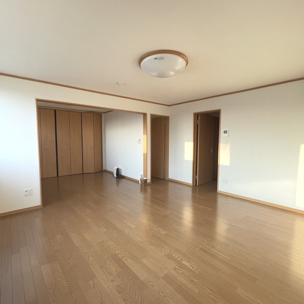登別市新生町2丁目23-11　店舗付住宅の居間・リビング