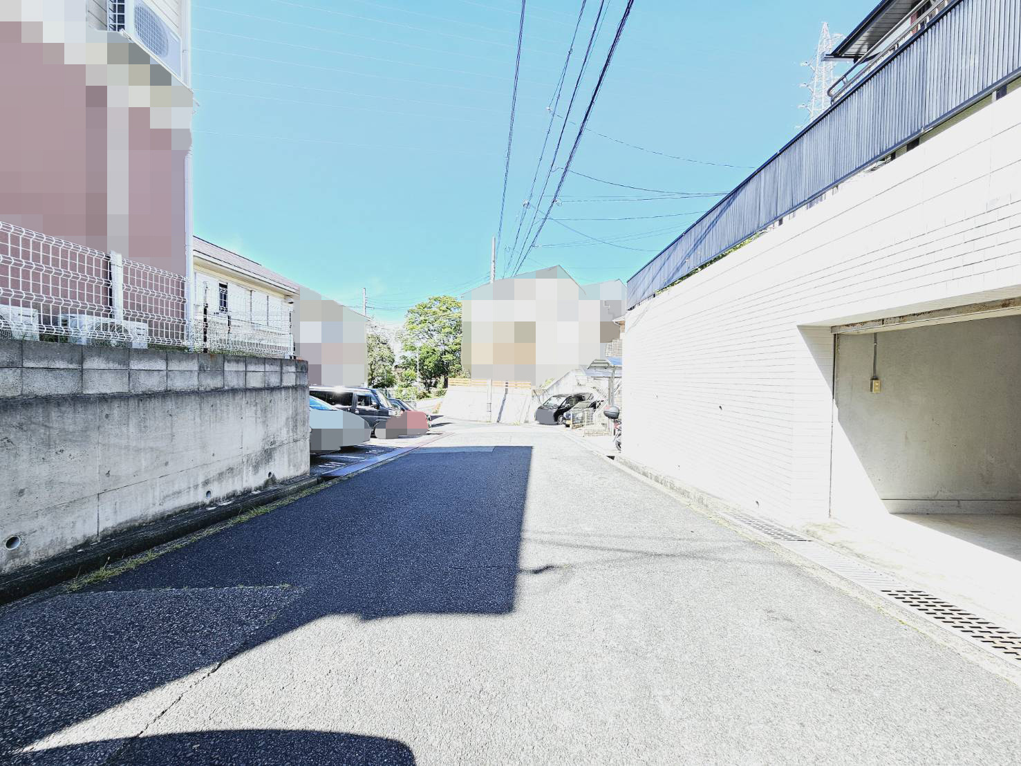 南落合１丁目戸建の前面道路含む現地写真