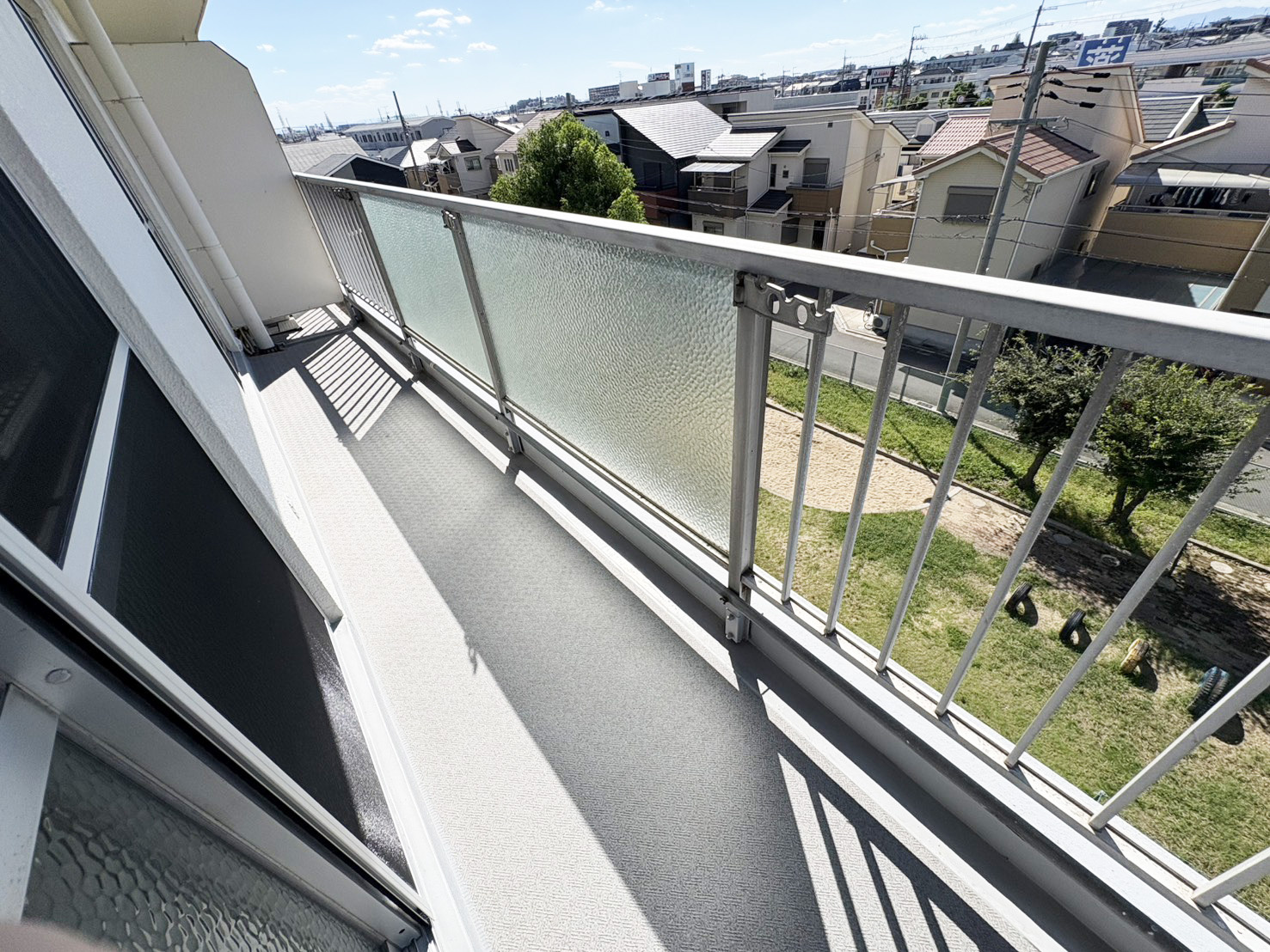 日商岩井高槻マンションのバルコニー|西側バルコニーです。