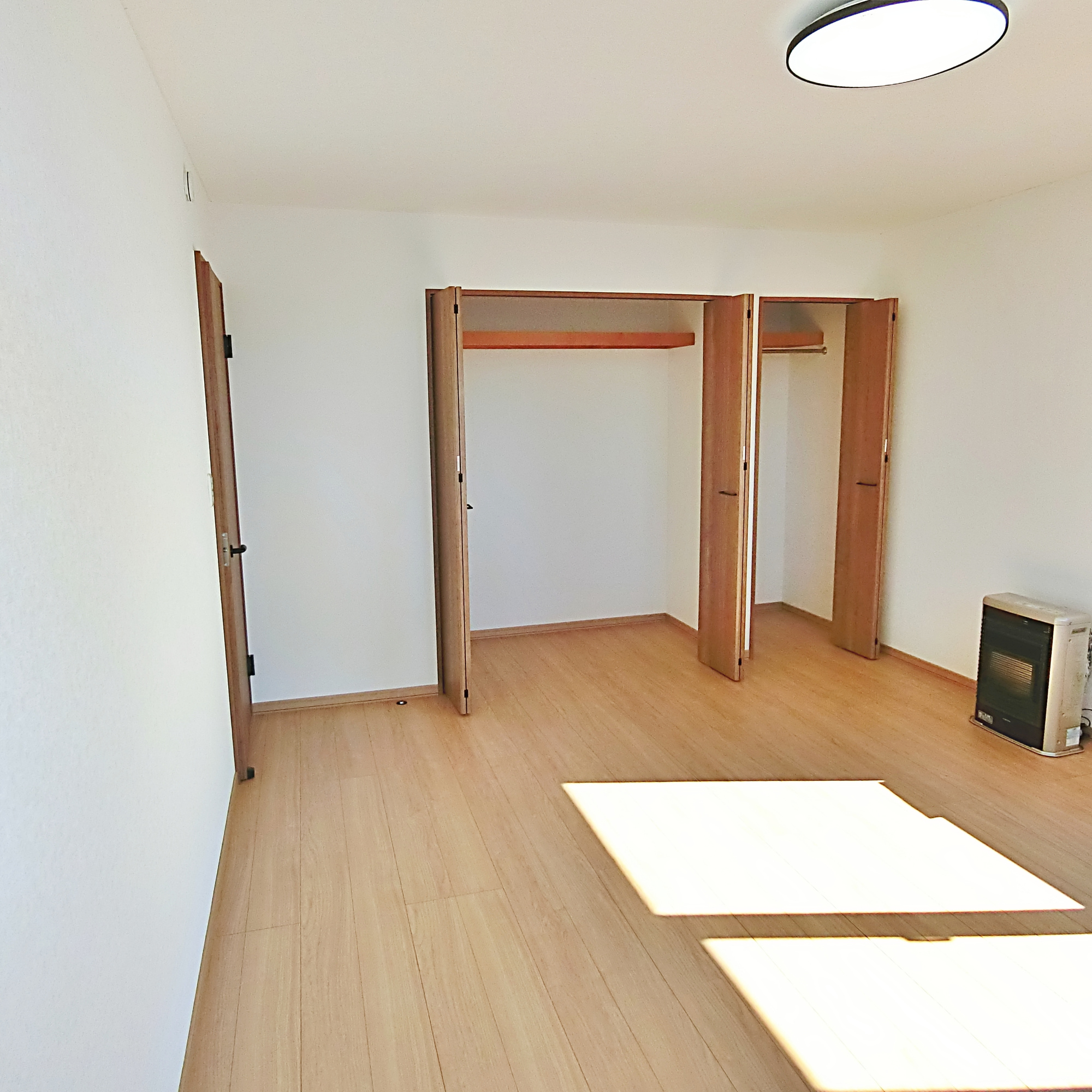伊達市舟岡町45-51　中古住宅の洋室