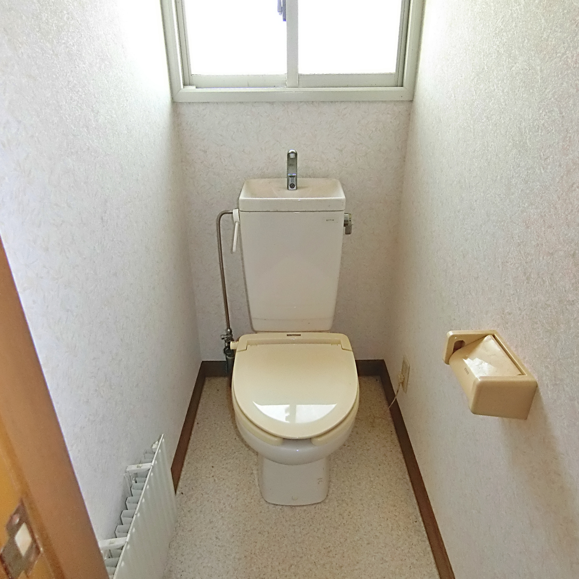 室蘭市栄町1丁目8-15　中古住宅のトイレ