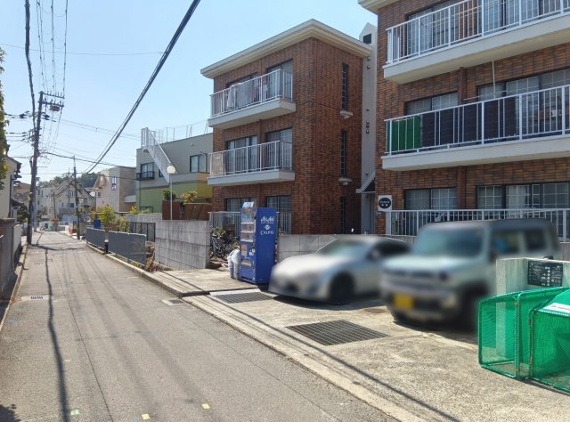 サンライズ甲東の外観