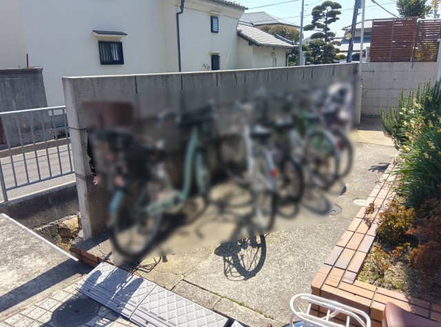 サンライズ甲東の駐輪場