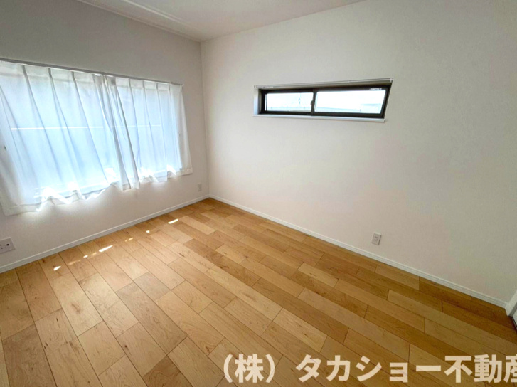 第二稲毛ハイツ　20号棟の寝室|広くて明るい寝室
