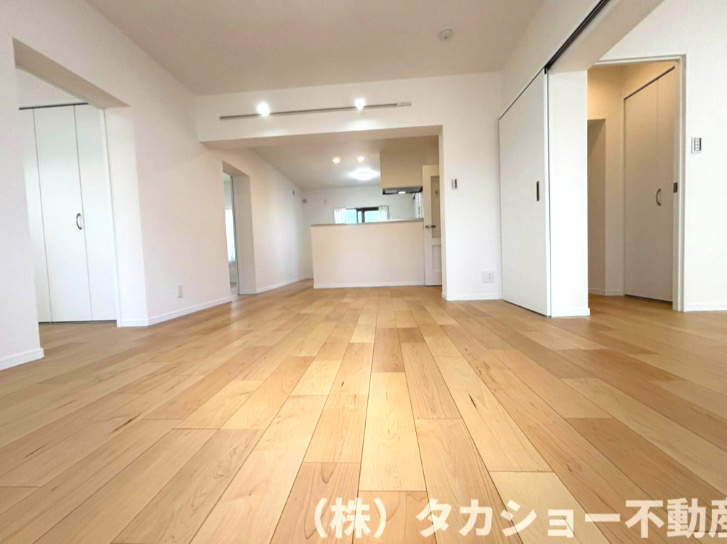 第二稲毛ハイツ　20号棟の居間・リビング|ゆったり過ごせる居間です