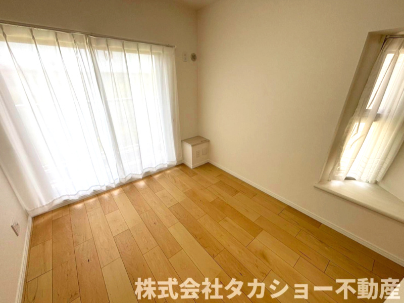 高洲二丁目住宅7番　11号棟の子供部屋|ゆったりした子供部屋です