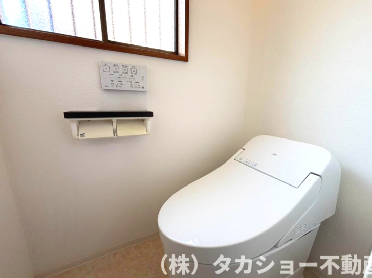 君津市外箕輪1丁目　中古戸建のトイレ|落ち着いた色調のトイレです