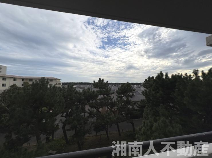 内装リフォーム済み！　パレ平塚すみれ平参番館のバルコニー|バルコニーがあります