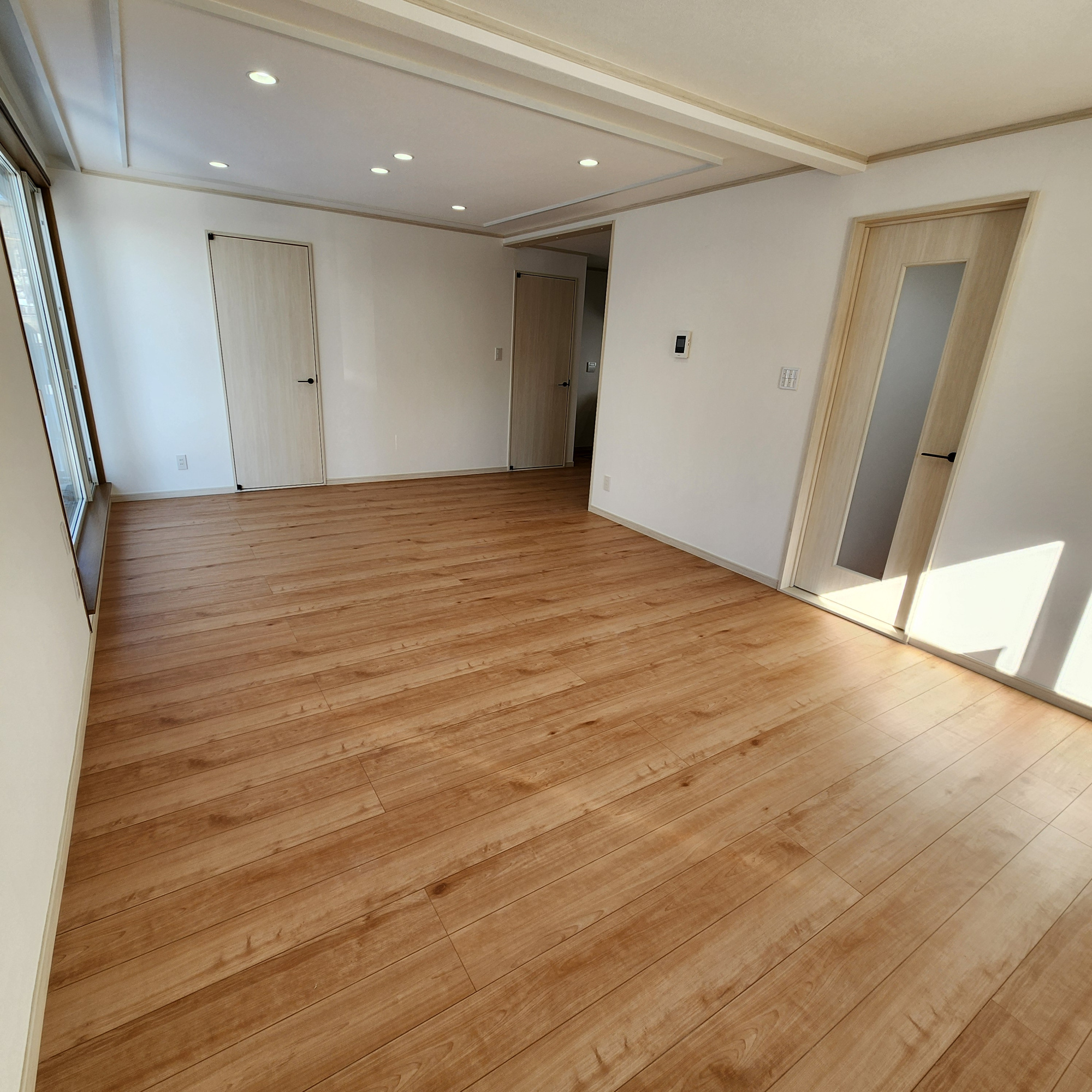 登別市栄町4丁目1-16　リフォーム済中古住宅の居間・リビング