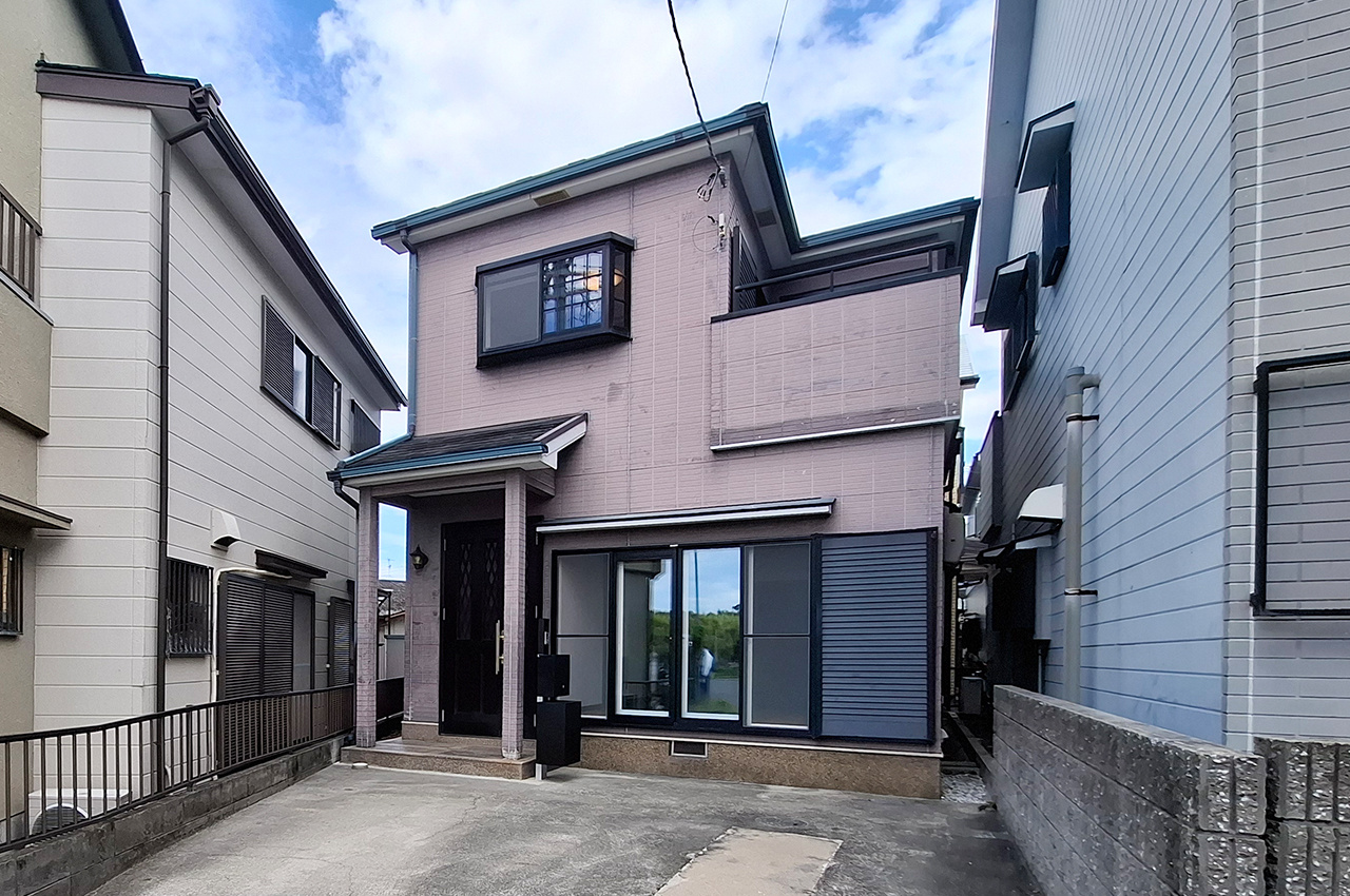 岸和田市極楽寺町1丁目の前面道路含む現地写真|前面道路を含む外観