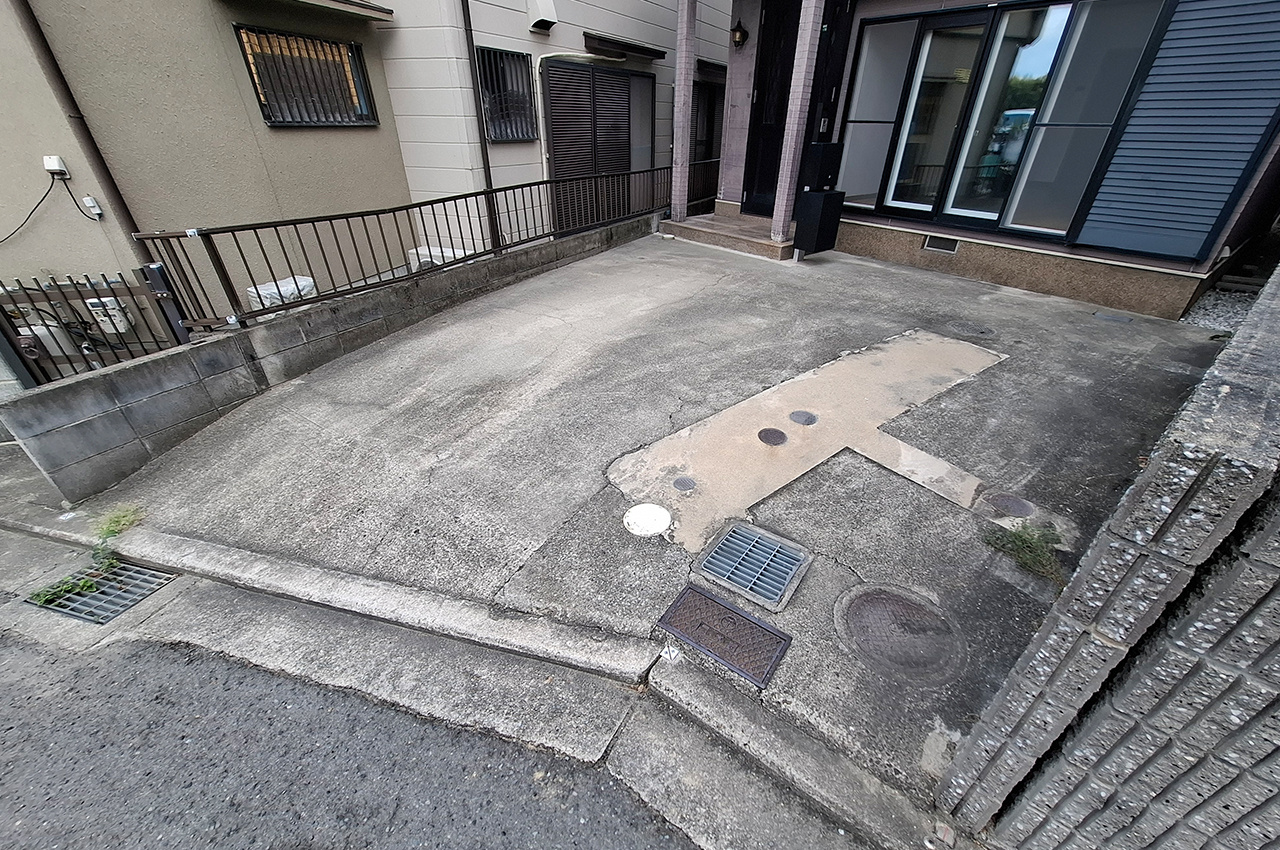 岸和田市極楽寺町1丁目の駐車場|駐車スペース