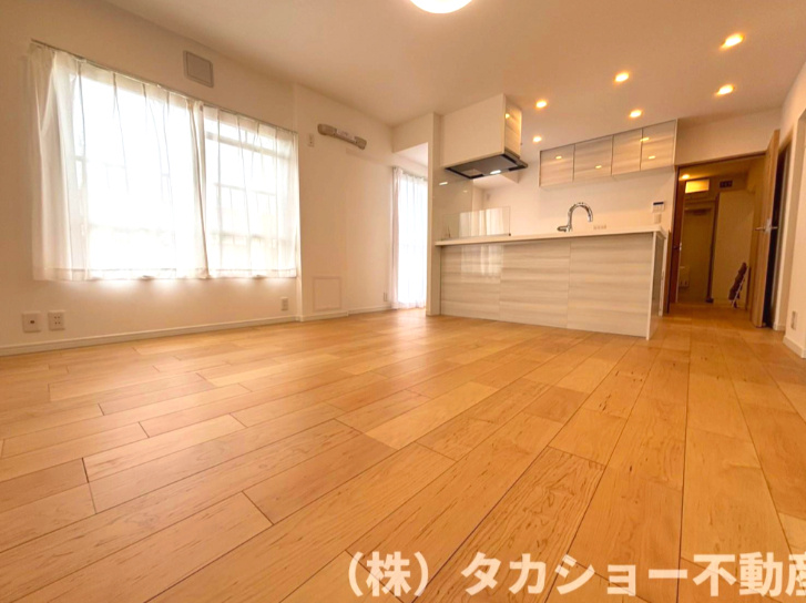 東建ニューハイツ検見川　4号棟の居間・リビング