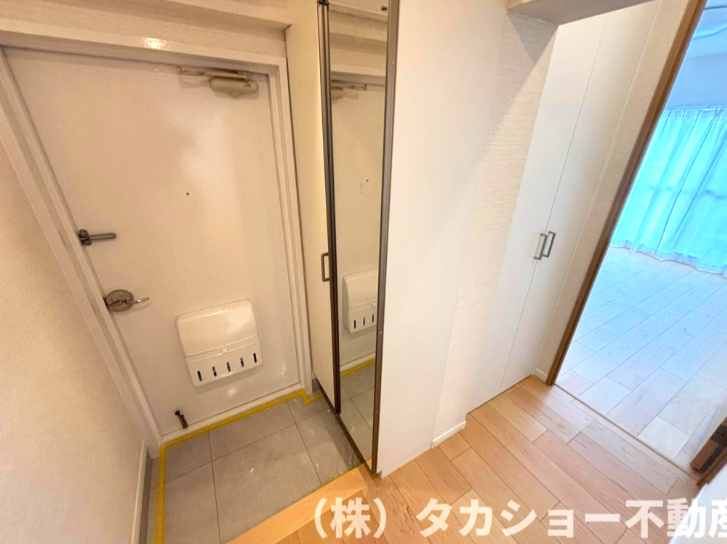 東建ニューハイツ検見川　4号棟の玄関