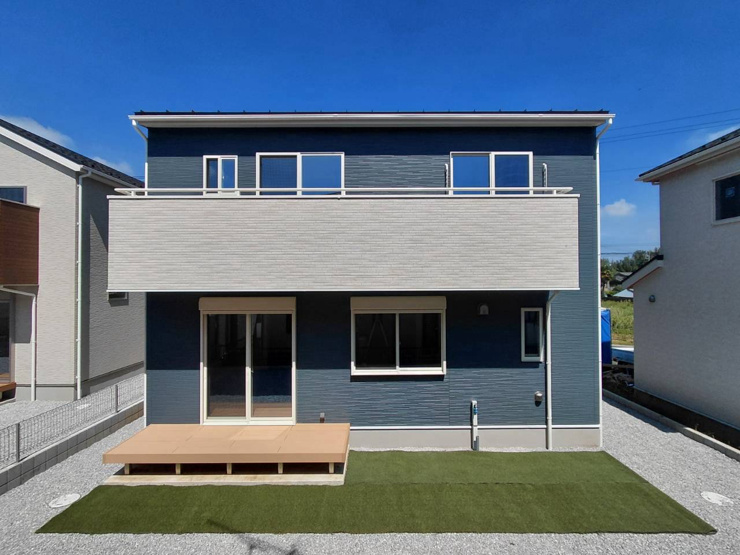 【3号棟：外観】クールでスタイリッシュな外観は、デザイナーズ住宅のようにお洒落で、人目を惹きますね。（2026年9月14日撮影）
