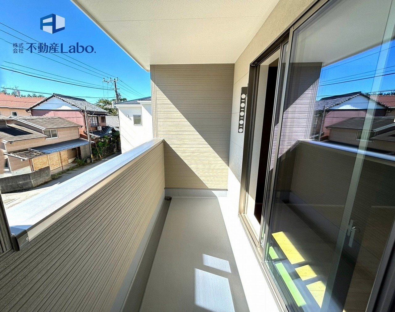 リーブルガーデン　富士市宮島5期　全2棟のバルコニー|●インナーバルコニー● 屋根付きのインナーバルコニーは、急な雨が降ってしまっても安心♪
