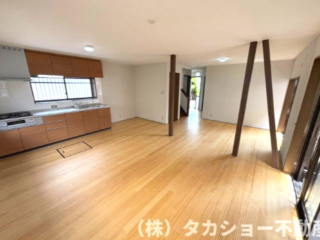 市原市松ヶ島一丁目　中古戸建の居間・リビング