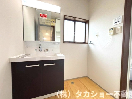 市原市松ヶ島一丁目　中古戸建の独立洗面台